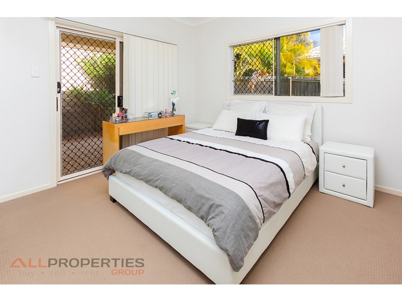 10 Zenith Way, Springfield Lakes QLD 4300