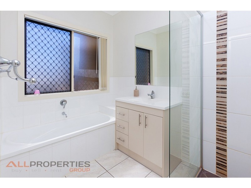 10 Zenith Way, Springfield Lakes QLD 4300