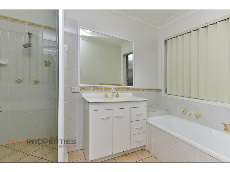 9 Harriet Court, Springfield Lakes QLD 4300