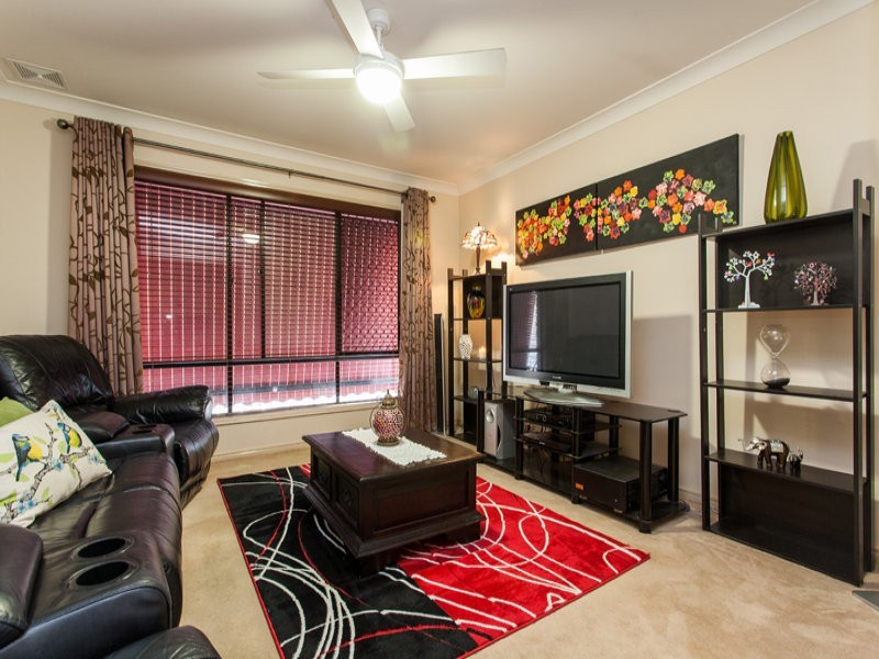 26 Mapleton Crescent, Forest Lake QLD 4078