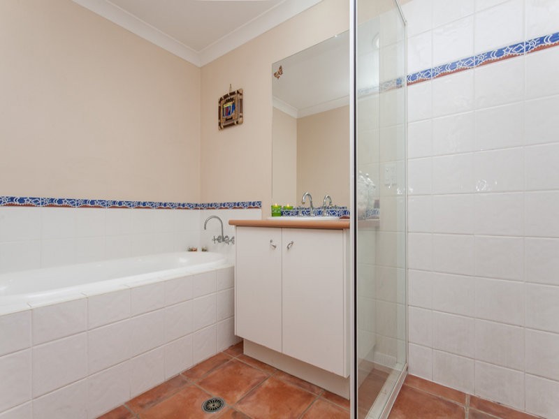 26 Mapleton Crescent, Forest Lake QLD 4078