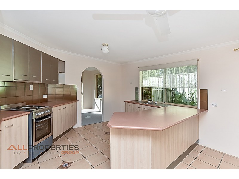 9 Rosa Court, Camira QLD 4300