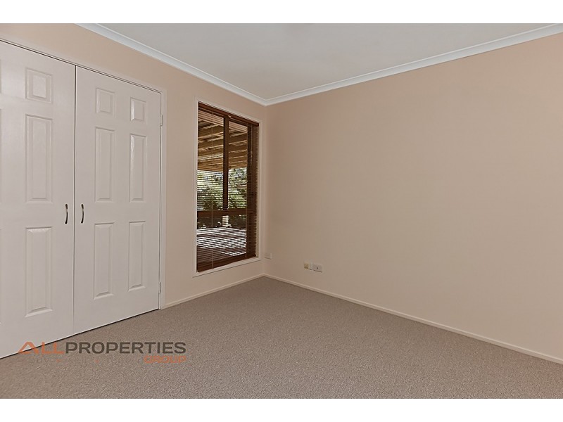 9 Rosa Court, Camira QLD 4300