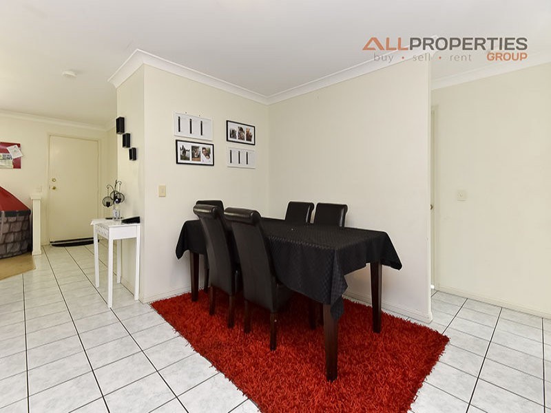 18 Windsor Place, Forest Lake QLD 4078