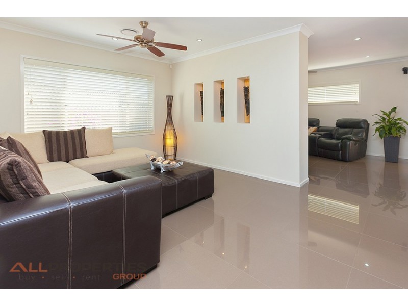 17 Judah Crt, Augustine Heights QLD 4300