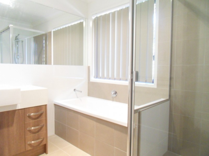 28 Paperbark Drive, Ripley QLD 4306