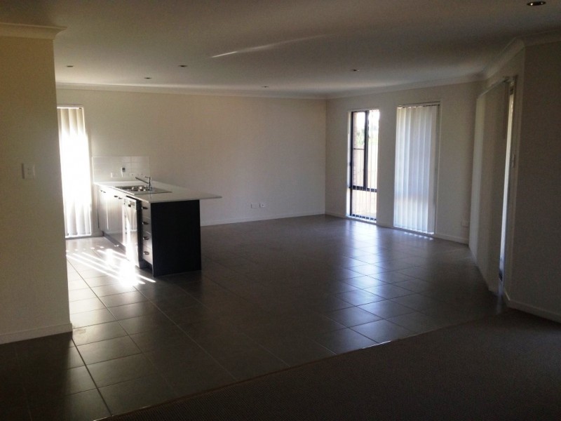14 Surwold Way, Loganlea QLD 4131