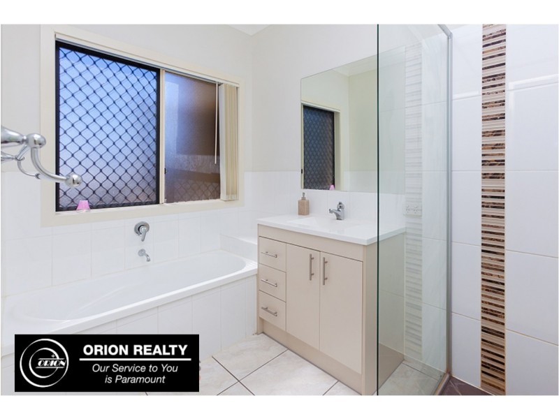 10 Zenith Way, Springfield Lakes QLD 4300