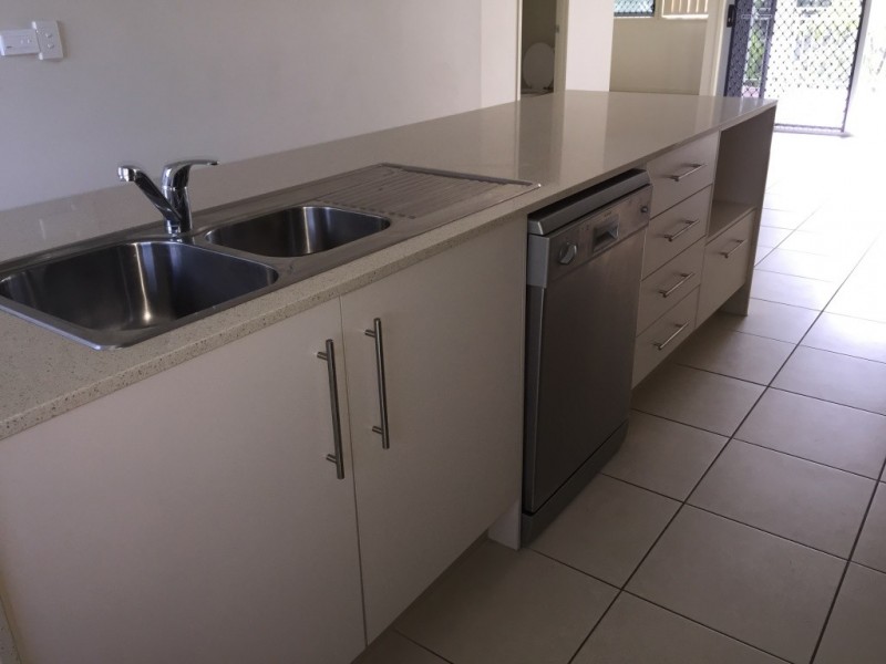 104 Grande Avenue (5 Mimosa Lane), Springfield Lakes QLD 4300