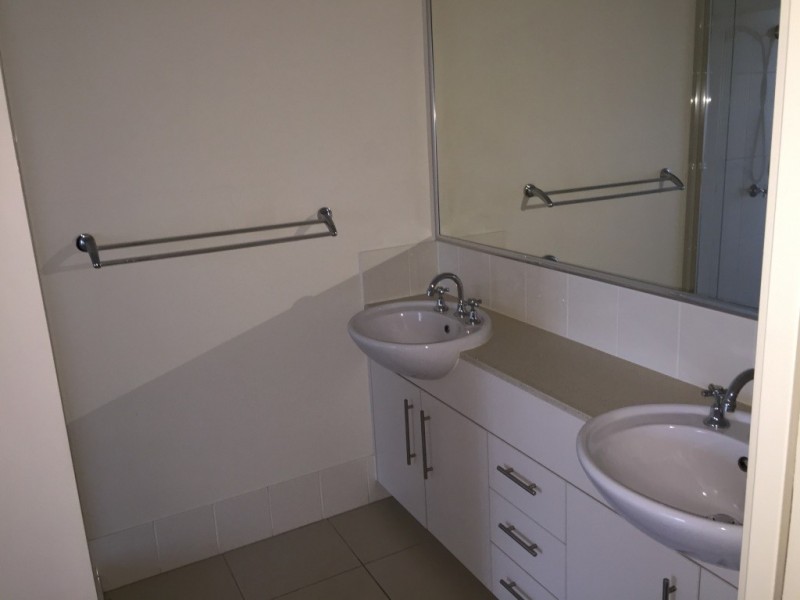104 Grande Avenue (5 Mimosa Lane), Springfield Lakes QLD 4300