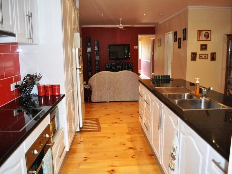 3 Rowena Street, Churchill QLD 4305