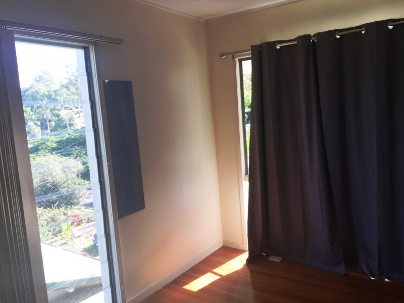 4 Lanark Street, Kenmore QLD 4069