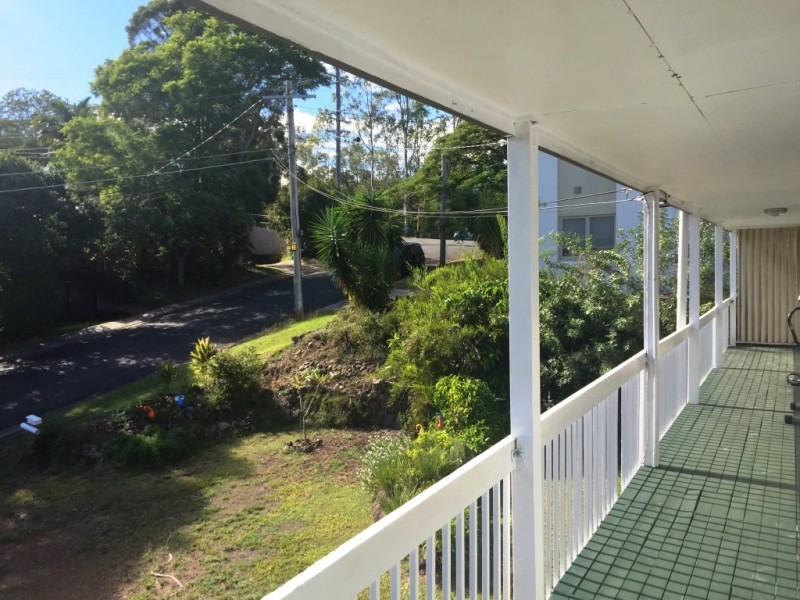 4 Lanark Street, Kenmore QLD 4069
