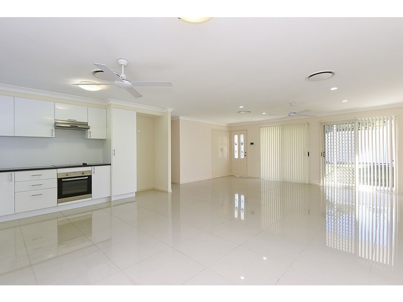 16 Duncan Street, Riverview QLD 4303