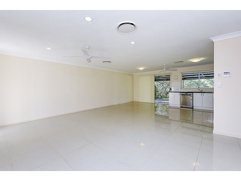 16 Duncan Street, Riverview QLD 4303