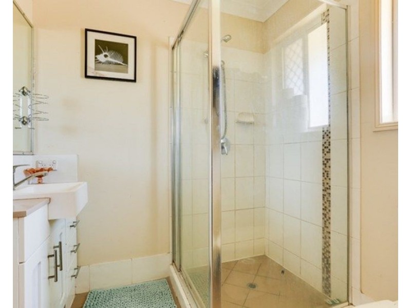 8 Patricia Place, Redbank Plains QLD 4301