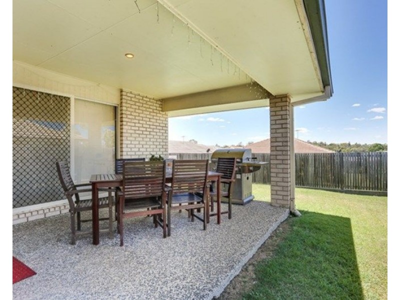 8 Patricia Place, Redbank Plains QLD 4301
