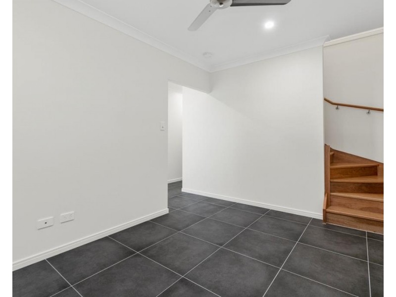 12 Tiffany Street, Newport QLD 4020