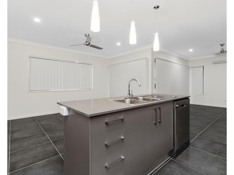 12 Tiffany Street, Newport QLD 4020