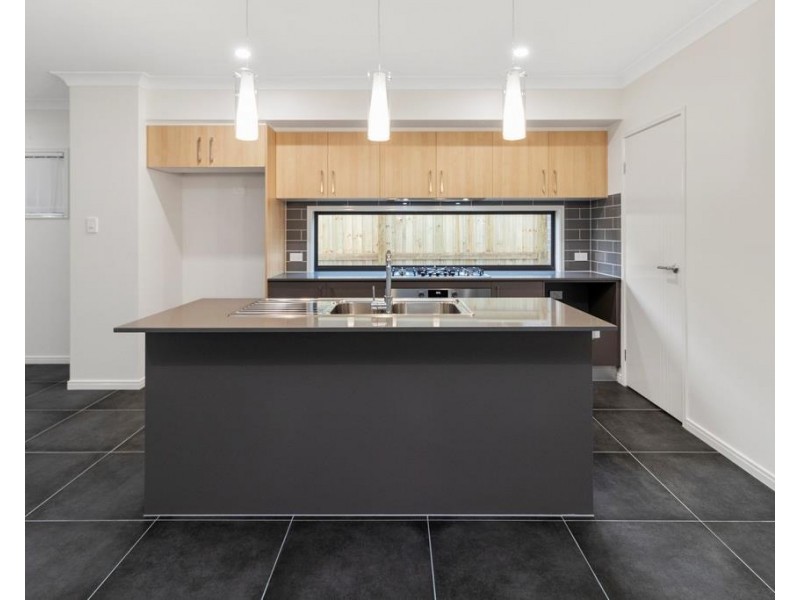 12 Tiffany Street, Newport QLD 4020