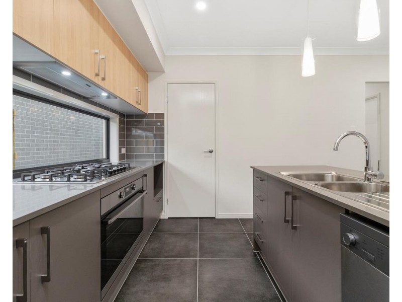 12 Tiffany Street, Newport QLD 4020