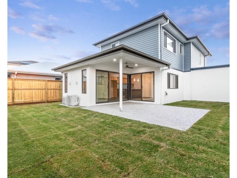 12 Tiffany Street, Newport QLD 4020