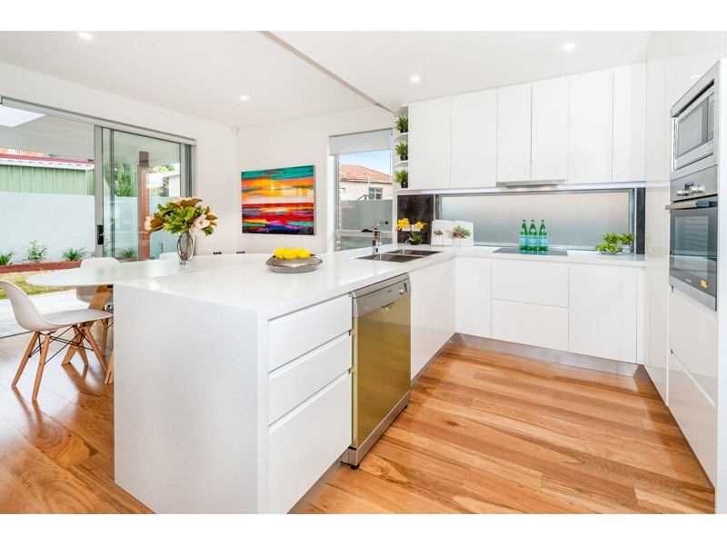 14 Hume Street, Chifley NSW 2036