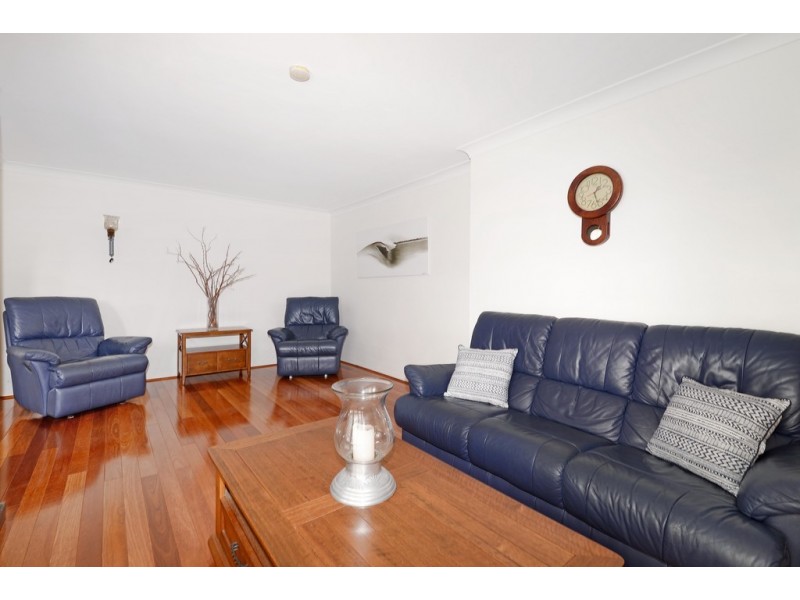 8 Gibson Place, Chifley NSW 2036