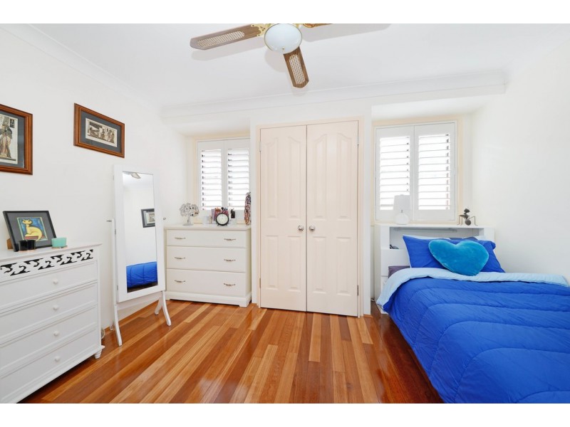 8 Gibson Place, Chifley NSW 2036