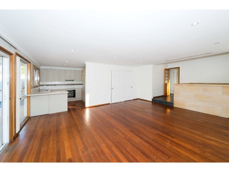 19 Mawson Parade, Chifley NSW 2036