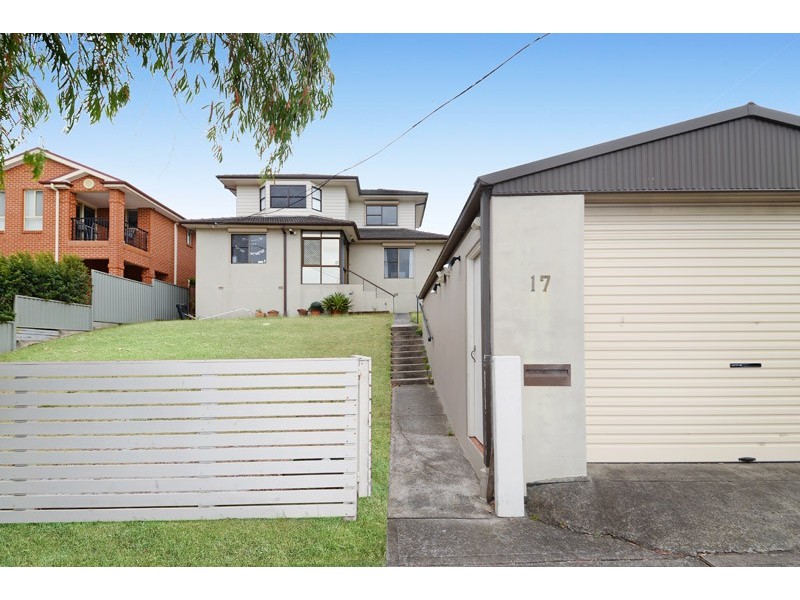 17 Hastings Avenue, Chifley NSW 2036