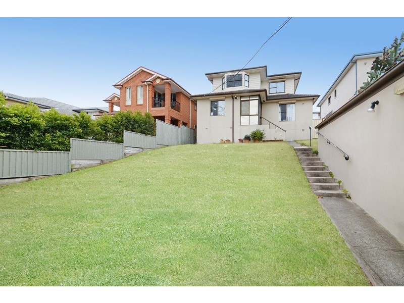 17 Hastings Avenue, Chifley NSW 2036