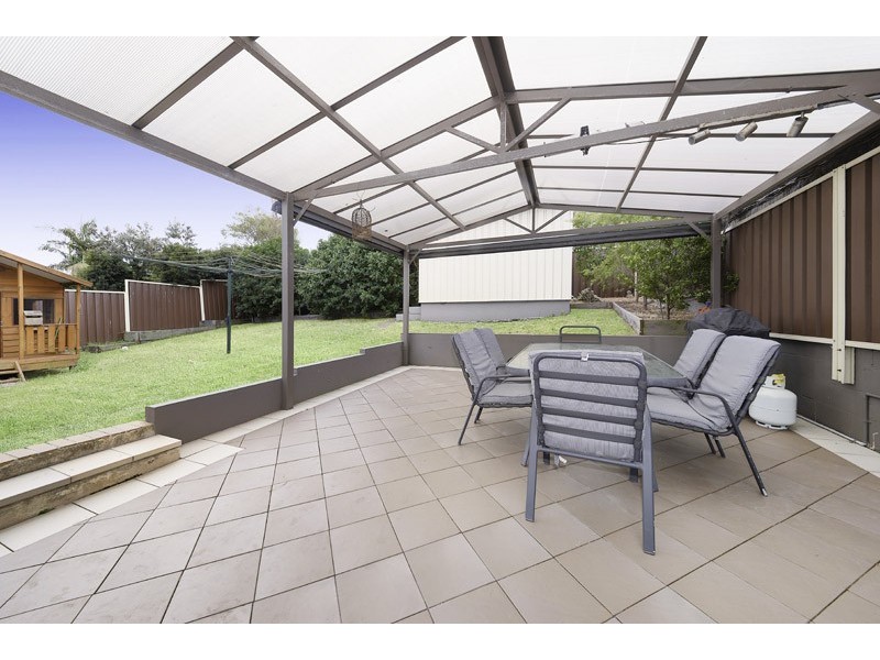 17 Hastings Avenue, Chifley NSW 2036