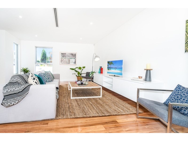 25 Carnegie Circuit, Chifley NSW 2036