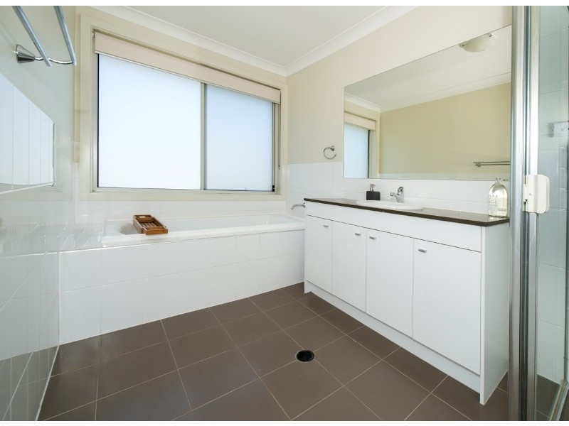 2 Cove Circuit, Little Bay NSW 2036