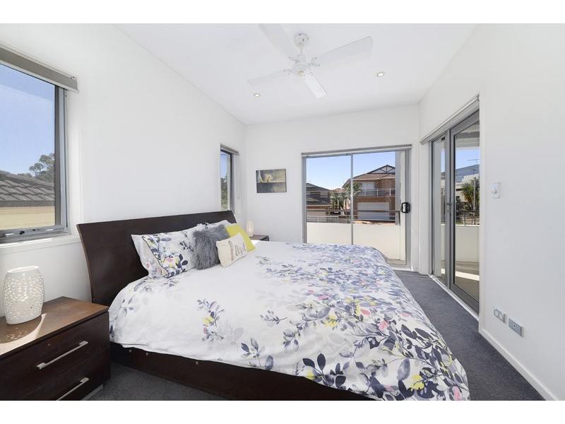 14 Caley Street, Chifley NSW 2036
