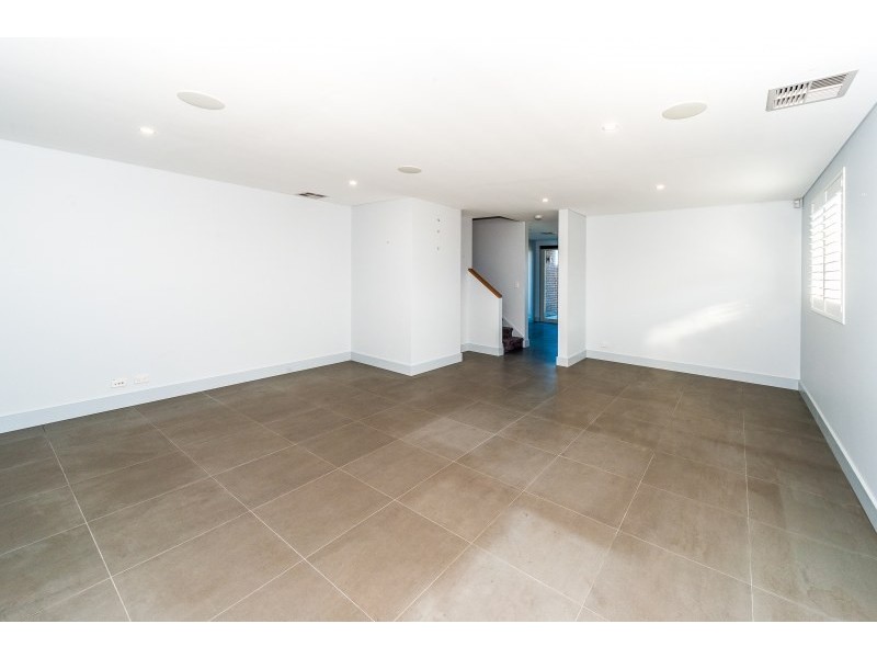 20 Lasseter Avenue, Chifley NSW 2036