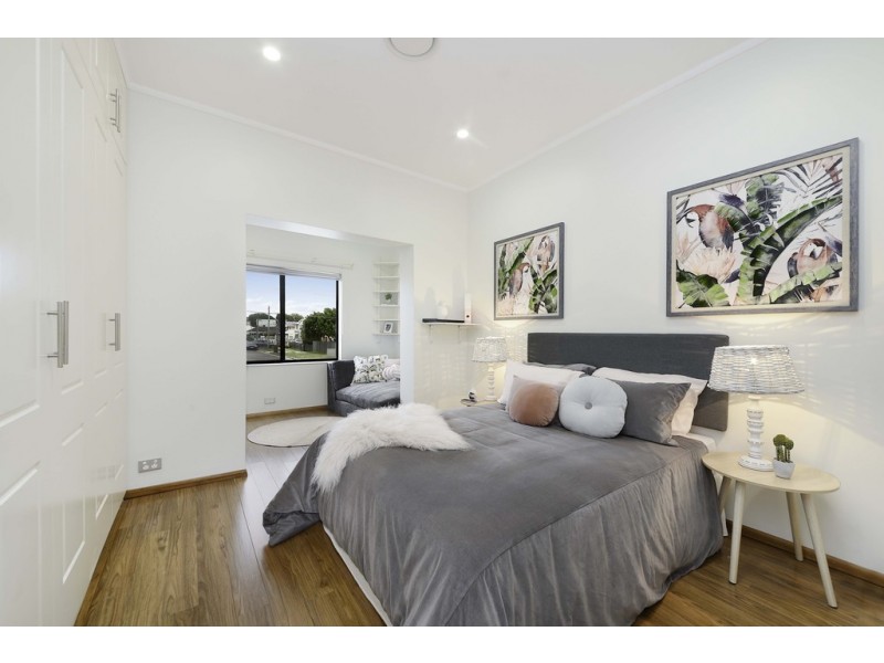 83 Macquarie Street, Chifley NSW 2036