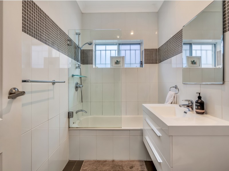 51 Hughes Avenue, Mascot NSW 2020