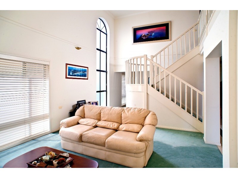 11 Carnegie Circuit, Chifley NSW 2036