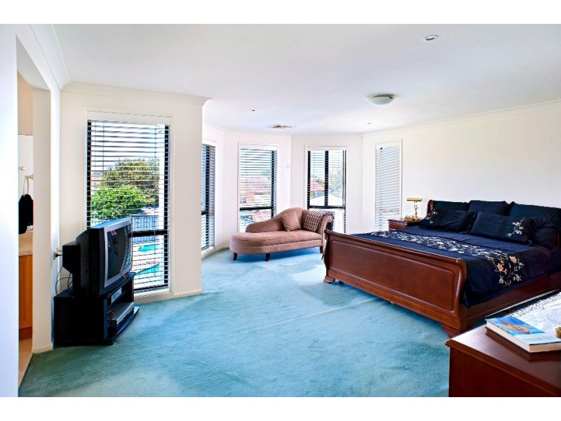 11 Carnegie Circuit, Chifley NSW 2036