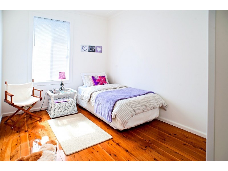 54 Lasseter Avenue, Chifley NSW 2036