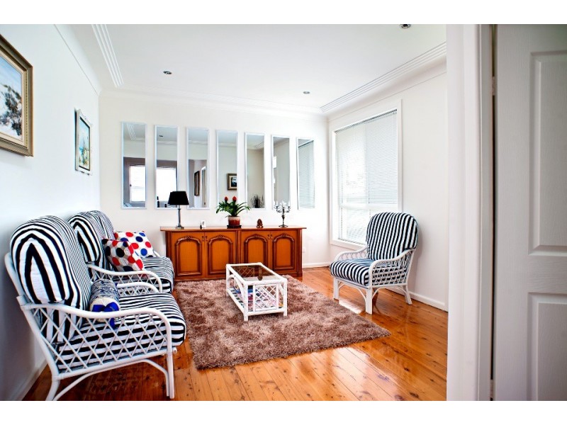 54 Lasseter Avenue, Chifley NSW 2036