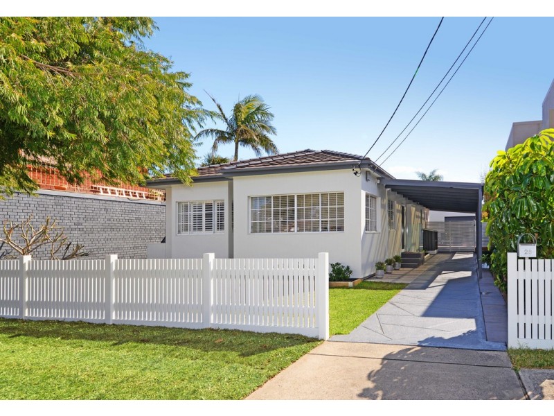 28 Burke Street, Chifley NSW 2036