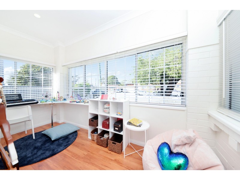 28 Burke Street, Chifley NSW 2036