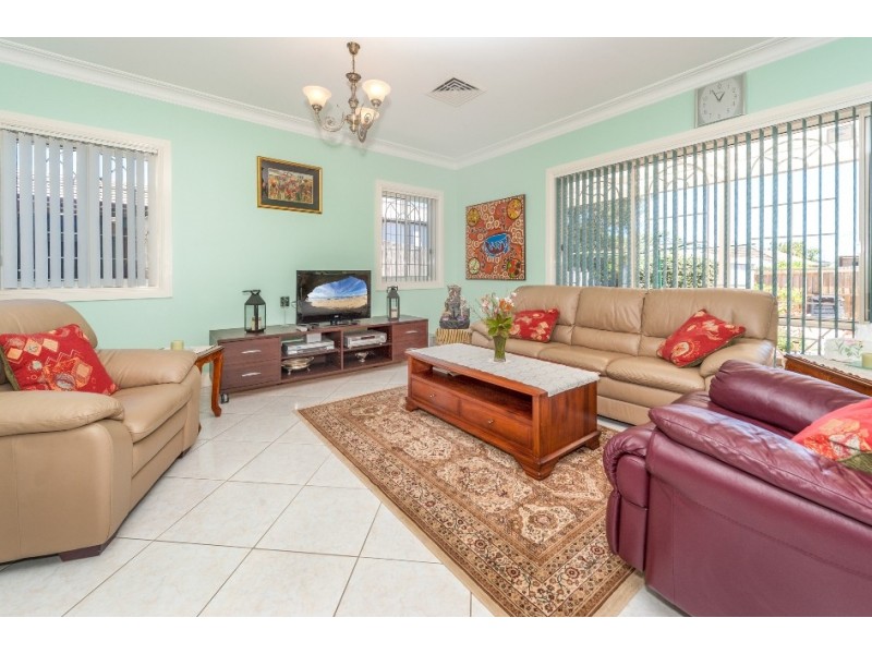 32 Mitchell Street, Chifley NSW 2036