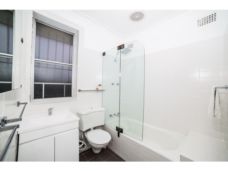 33 Forrest Street, Chifley NSW 2036