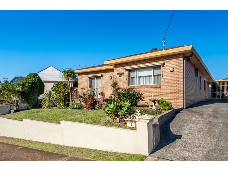 19 Eyre Street, Chifley NSW 2036