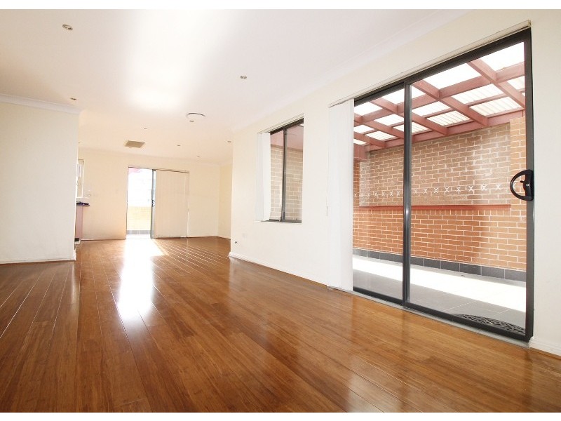 10/51 Bathurst Street, Liverpool NSW 2170
