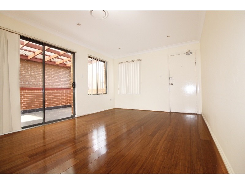 10/51 Bathurst Street, Liverpool NSW 2170